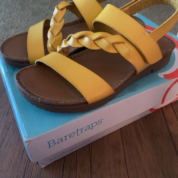 Women's Sandals Size 7 Baretraps Mellow Yellow Happy W/ Box - Picture 4 of 8